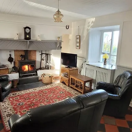Quarvue Farmhouse, Unique House With Views Of Mournes And Cooleys O Meith Exterior photo