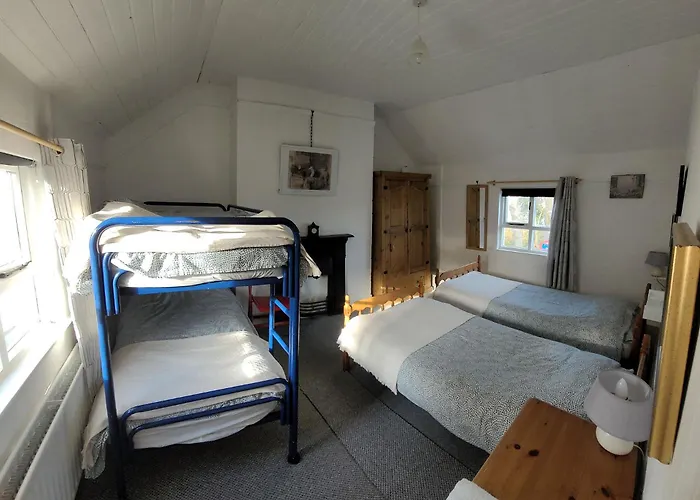 Quarvue Farmhouse, Unique House With Views Of Mournes And Cooleys
