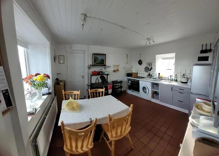 Quarvue Farmhouse, Unique House With Views Of Mournes And Cooleys